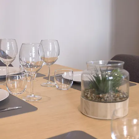 Apartment L'elegance Rue D'antibes - Palais & Plages - 200 M Croisette - Parking Prive - Clim - Wifi *