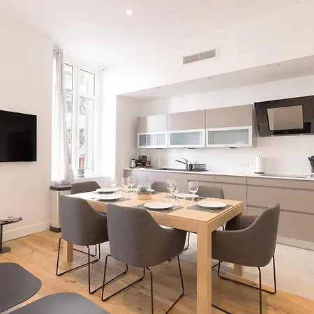 Apartment L'elegance Rue D'antibes - Palais & Plages - 200 M Croisette - Parking Prive - Clim - Wifi